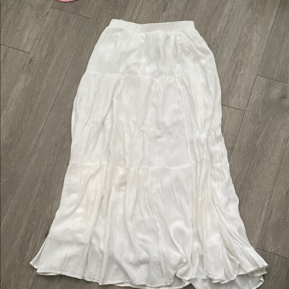 Elegant White Women's Skirt🧚